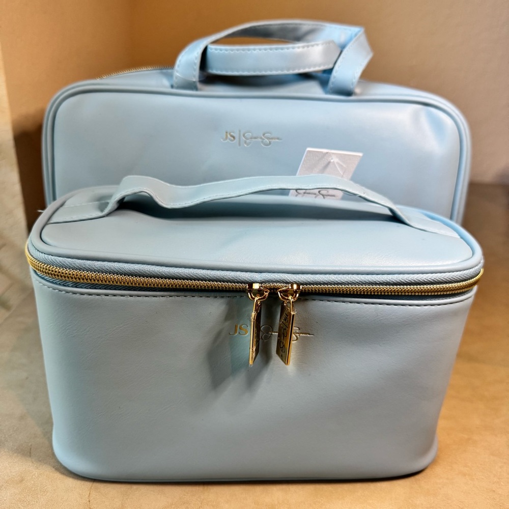 Jessica Simpson Travel Dream Team – Weekender & Train Case in Chic Powder-Blue